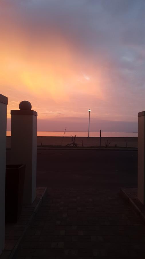 Kleines Nest Bed And Breakfast Walvis Bay Dış mekan fotoğraf